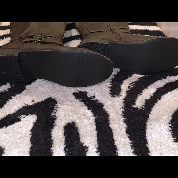 JustFab: Knee high boots. Never been worn. - Picture 3 of 5